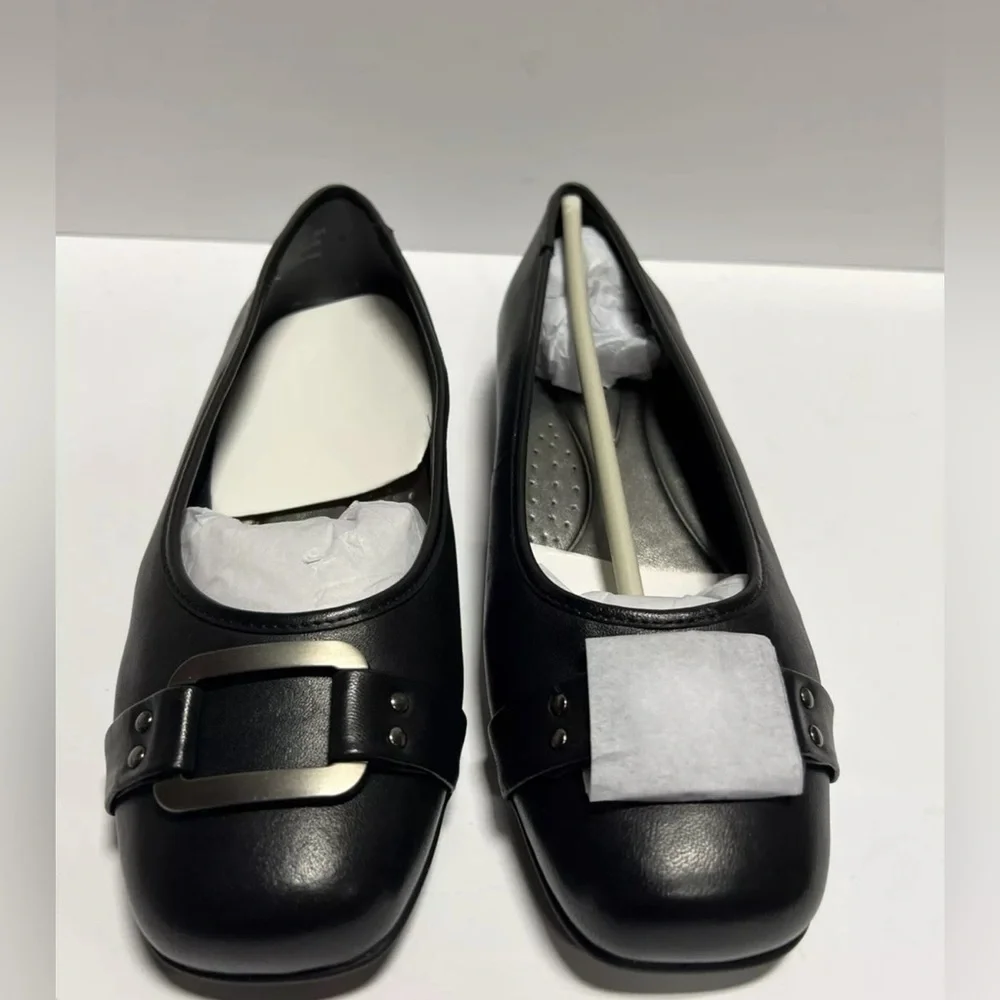 Trotters Womens Sizzle Signature Flat Black Size 8.5 W